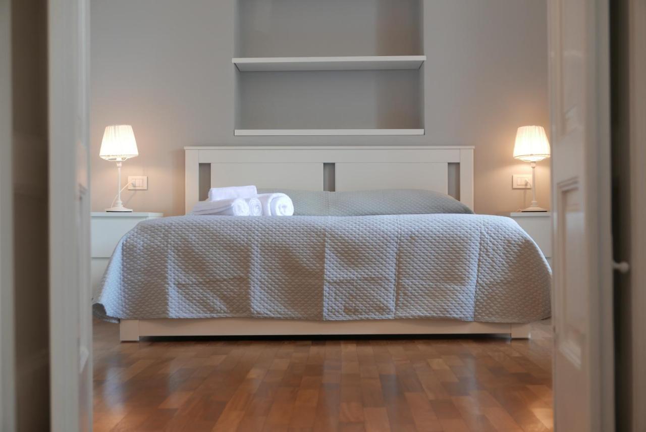 Suite 261 - Intero Appartamento Nel Centro Di บารี ภายนอก รูปภาพ