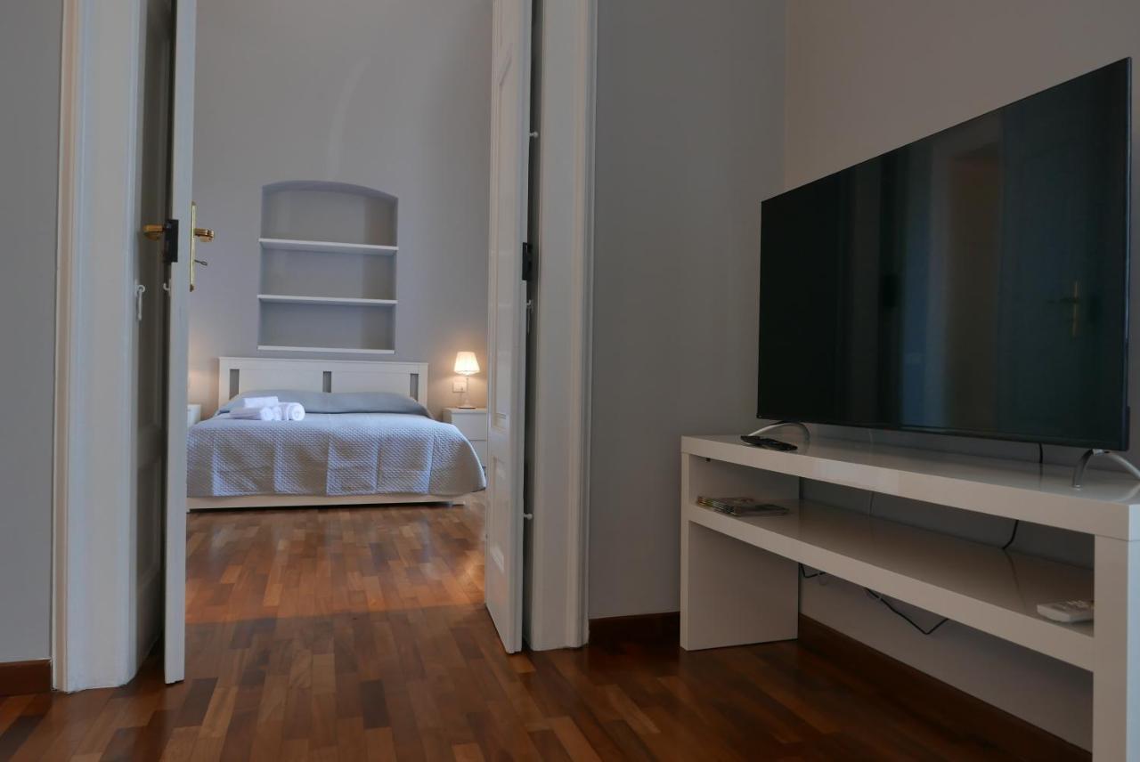 Suite 261 - Intero Appartamento Nel Centro Di บารี ภายนอก รูปภาพ