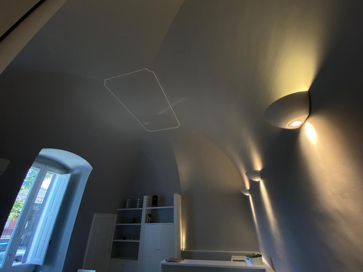Suite 261 - Intero Appartamento Nel Centro Di บารี ภายนอก รูปภาพ