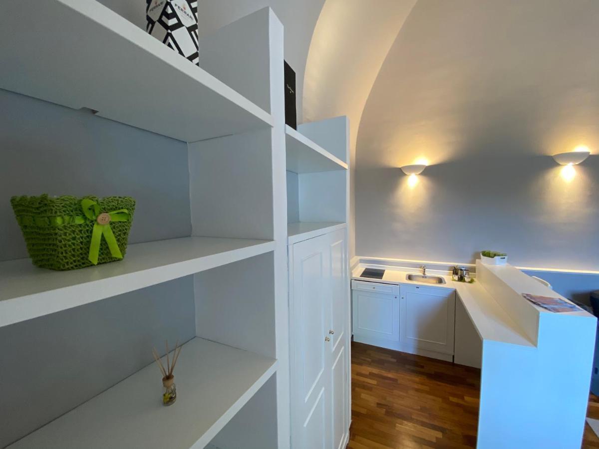 Suite 261 - Intero Appartamento Nel Centro Di บารี ภายนอก รูปภาพ