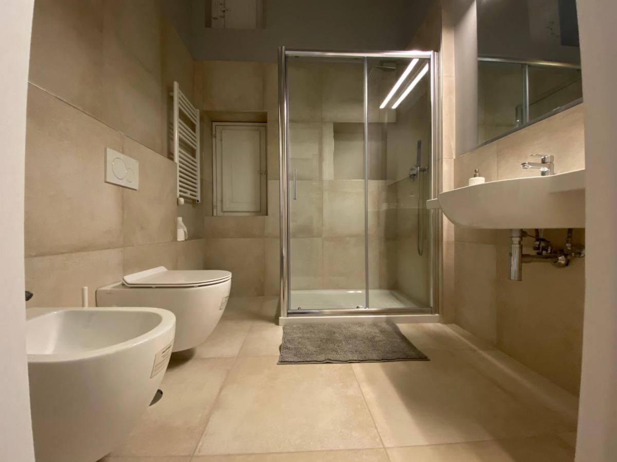 Suite 261 - Intero Appartamento Nel Centro Di บารี ภายนอก รูปภาพ
